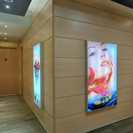 Hotel Angella 4*